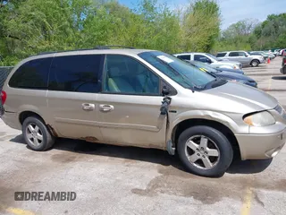 2005 Dodge Caravan SXT with VIN 2D4GP44L35R354679, listed as a IAAI auction lot 42086549 with 225,428 mi miles. Bid and sale history available at carsss.com. Image 6.