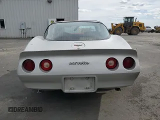 1982 Chevrolet Corvette z VIN 1G1AY878XC5102140, wystawiony jako Copart lot #59845855 z przebiegiem 80 611 mil mil oraz Czysty tytuł • Clean title. Historia ofert i sprzedaży dostępna na DreamBid. Obrazek 6.