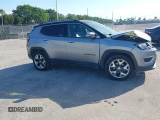 2019 Jeep Compass Limited z VIN 3C4NJDCB5KT638306, wystawiony jako IAAI lot #41273531 z przebiegiem 63 538 mil mil oraz . Historia ofert i sprzedaży dostępna na DreamBid. Obrazek 1.