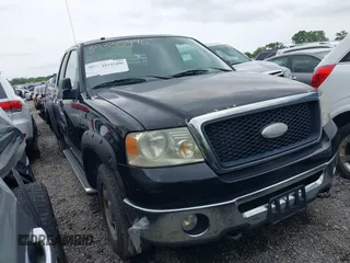 2007 Ford F-150 XLT with VIN 1FTPX14V07KC69605, listed as a IAAI auction lot 39335496 with 125,447 mi miles. Bid and sale history available at carsss.com. Image 1.