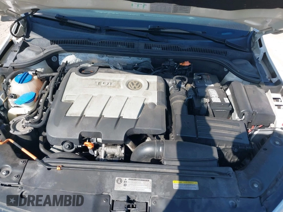 2013 Volkswagen Jetta TDI w/Premium/Nav with VIN 3VWLL7AJXDM392313, listed as a IAAI auction lot 42370151 with 98,618 mi miles and . Bid and sale history available at DreamBid. Image 10.