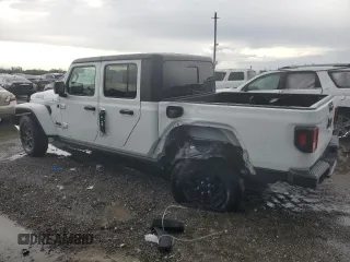 2021 Jeep Gladiator Willys with VIN 1C6HJTAG2ML536554, listed as a Copart auction lot 50298155 with 39,029 mi miles and Salvage Title. Bid and sale history available at carsss.com. Image 2.