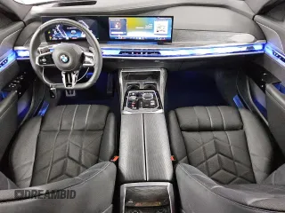 2024 BMW 7 Series 740i xDrive with VIN WBA33EH03RCS41680, listed as a Copart auction lot 49400955 with 17,343 mi miles and Clean Title. Bid and sale history available at carsss.com. Image 8.