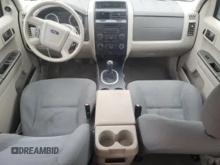2008 Ford Escape XLS z VIN 1FMCU02Z58KD73950, wystawiony jako Copart lot #46569725 z przebiegiem 133 171 mil mil oraz Czysty tytuł • Clean title. Historia ofert i sprzedaży dostępna na DreamBid. Obrazek 8.