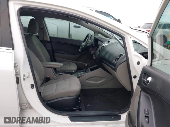 2014 Kia Forte EX with VIN KNAFX4A88E5089308, listed as a IAAI auction lot 41652732 with 226,130 mi miles. Bid and sale history available at carsss.com. Image 5.