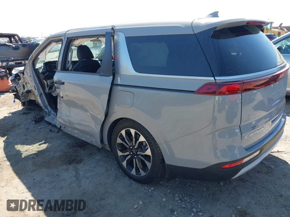 2022 Kia Carnival EX with VIN KNDNC5H30N6147030, listed as a IAAI auction lot 41902515 with 54,137 mi miles and . Bid and sale history available at carsss.com. Image 3.