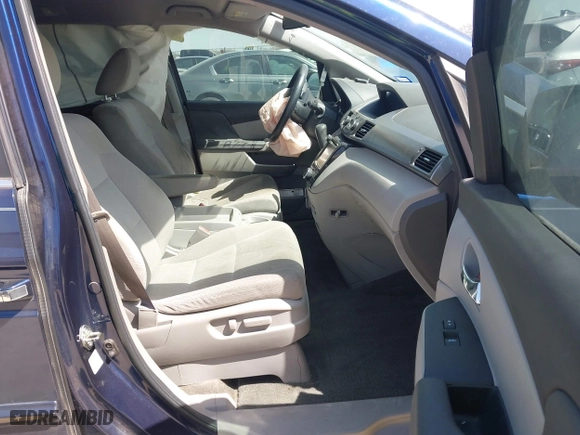 2016 Honda Odyssey SE with VIN 5FNRL5H36GB049807, listed as a IAAI auction lot 41818761 with 172,504 mi miles. Bid and sale history available at carsss.com. Image 5.