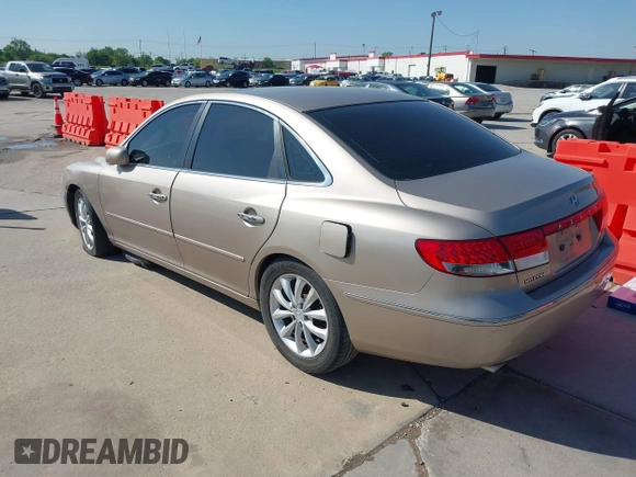 2006 Hyundai Azera SE with VIN KMHFC46F86A051104, listed as a IAAI auction lot 41923493 with Not Provided miles and . Bid and sale history available at DreamBid. Image 3.