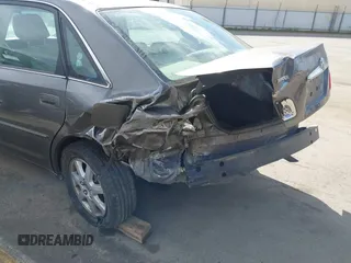 2004 Toyota Avalon XL with VIN 4T1BF28B04U365099, listed as a IAAI auction lot 41500378 with 208,797 mi miles and . Bid and sale history available at DreamBid. Image 6.