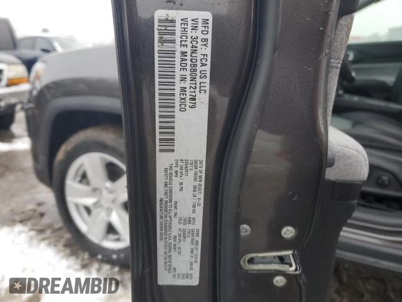 2022 Jeep Compass Altitude with VIN 3C4NJDBB0NT217079, listed as a Copart auction lot 44569765 with 8,818 mi miles and Salvage Title. Bid and sale history available at carsss.com. Image 13.