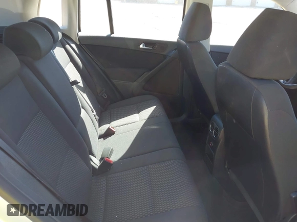 2011 Volkswagen Tiguan SE with VIN WVGBV7AX5BW549090, listed as a IAAI auction lot 41550983 with 153,739 mi miles and . Bid and sale history available at DreamBid. Image 8.