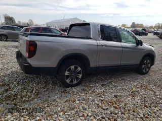 2018 Honda Ridgeline RTL-T z VIN 5FPYK3F60JB011620, wystawiony jako Copart lot #77128654 z przebiegiem 136 738 mil mil oraz Szkody całkowita. Historia ofert i sprzedaży dostępna na DreamBid. Obrazek 3.