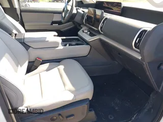 2025 Ford Expedition XLT с VIN 1FMJU1J85SEA23004, выставлен на аукционе IAAI как лот 42395289 с пробегом 1 917 миль миль и . История ставок и продаж доступна на DreamBid. Изображение 5.