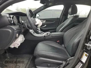 2019 Mercedes-Benz E 300 z VIN WDDZF4KBXKA673571, wystawiony jako Copart lot #52425625 z przebiegiem 32 605 mil mil oraz Szkoda całkowita • Salvage title. Historia ofert i sprzedaży dostępna na DreamBid. Obrazek 7.