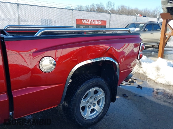 2006 Dodge Dakota SLT with VIN 1D7HE42K26S632608, listed as a IAAI auction lot 41422286 with 81,669 mi miles and . Bid and sale history available at carsss.com. Image 6.
