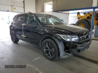 2022 Volkswagen Tiguan SE z VIN 3VV2B7AX7NM040413, wystawiony jako Copart lot #61277685 z przebiegiem 36 763 mil mil oraz Szkoda całkowita • Salvage title. Historia ofert i sprzedaży dostępna na DreamBid. Obrazek 4.