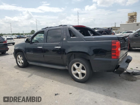 2013 Chevrolet Avalanche LS with VIN 3GNMCEE03DG335700, listed as a Copart auction lot 59901435 with 185,250 mi miles and Salvage title. Bid and sale history available at DreamBid. Image 2.