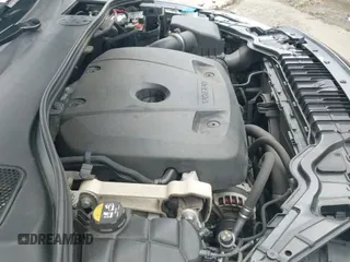 2017 Volvo S60 Inscription с VIN LYV402HK4HB135080, выставлен на аукционе IAAI как лот 43321597 с пробегом 136 487 миль миль и . История ставок и продаж доступна на DreamBid. Изображение 20.