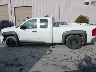 2007 Chevrolet Silverado 1500 1LT with VIN 2GCEK19J671724422, listed as a IAAI auction lot 41277843 with 111,802 mi miles and . Bid and sale history available at DreamBid. Image 14.