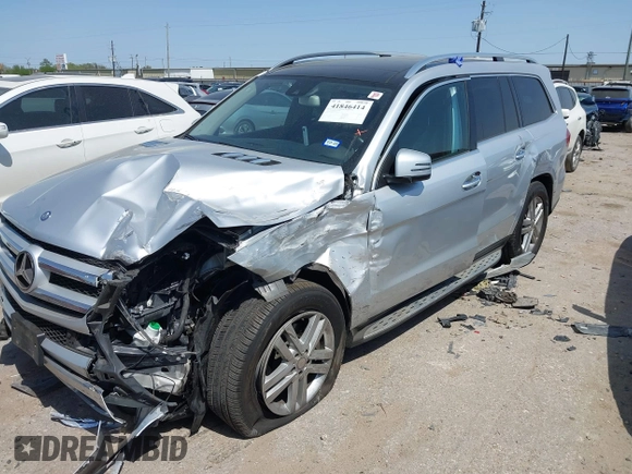 2015 Mercedes-Benz GL-Class GL 350 BlueTEC with VIN 4JGDF2EE4FA581954, listed as a IAAI auction lot 41846414 with 77,786 mi miles. Bid and sale history available at carsss.com. Image 17.