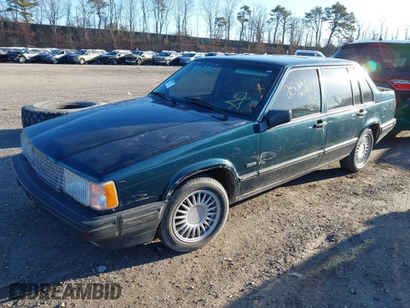 1993 Volvo 900 GLS z VIN YV1JS8833P3120728, wystawiony jako IAAI lot #41766825 z przebiegiem 144 552 mil mil oraz . Historia ofert i sprzedaży dostępna na DreamBid. Obrazek 2.