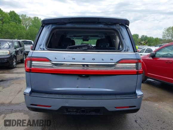 2021 Lincoln Navigator Black Label z VIN 5LMJJ3TT9MEL04485, wystawiony jako IAAI lot #42076087 z przebiegiem 69 704 mil mil oraz . Historia ofert i sprzedaży dostępna na DreamBid. Obrazek 16.