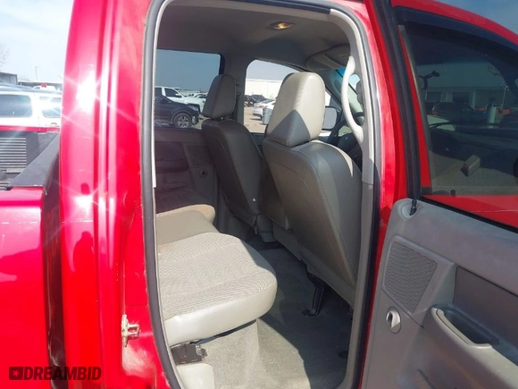 2006 Dodge Ram 1500 ST with VIN 1D7HA18K16J218887, listed as a IAAI auction lot 41532322 with 110,028 mi miles. Bid and sale history available at carsss.com. Image 8.