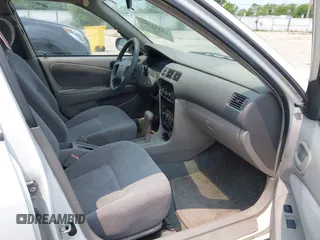 2001 Chevrolet Prizm z VIN 1Y1SK52881Z428636, wystawiony jako IAAI lot #42372783 z przebiegiem 169 729 mil mil oraz . Historia ofert i sprzedaży dostępna na DreamBid. Obrazek 5.
