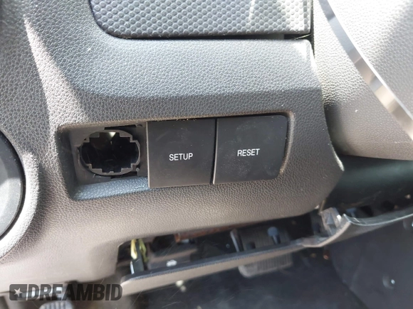 2011 Ford Escape XLT с VIN 1FMCU9DG4BKA98868, выставлен на аукционе IAAI как лот 42580210 с пробегом Не указан миль и . История ставок и продаж доступна на DreamBid. Изображение 17.