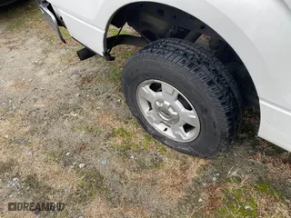 2014 Ford F-150 XL with VIN 1FTNF1CF7EKE17816, listed as a IAAI auction lot 41527762 with 196,338 mi miles. Bid and sale history available at carsss.com. Image 6.