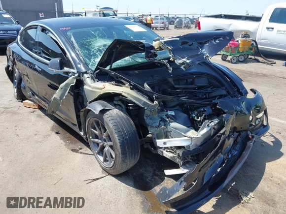 2018 Tesla Model 3 Long Range Battery z VIN 5YJ3E1EA2JF095525, wystawiony jako IAAI lot #42148713 z przebiegiem Nie podano mil oraz . Historia ofert i sprzedaży dostępna na DreamBid. Obrazek 6.