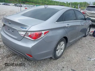 2014 Hyundai Sonata Limited with VIN KMHEC4A48EA116629, listed as a IAAI auction lot 42070212 with 95,295 mi miles and . Bid and sale history available at carsss.com. Image 4.