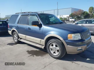 2006 Ford Expedition Eddie Bauer z VIN 1FMPU18506LA93436, wystawiony jako IAAI lot #42183646 z przebiegiem 220 791 mil mil oraz . Historia ofert i sprzedaży dostępna na DreamBid. Obrazek 1.