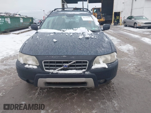2006 Volvo XC70 with VIN YV4SZ592461233492, listed as a IAAI auction lot 41536507 with 174,888 mi miles. Bid and sale history available at carsss.com. Image 6.