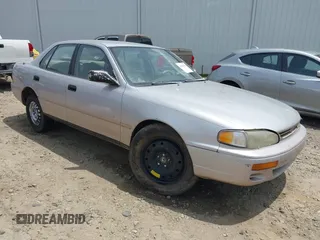 1996 Toyota Camry DX z VIN 4T1BG12K6TU752299, wystawiony jako IAAI lot #42239717 z przebiegiem 365 814 mil mil oraz . Historia ofert i sprzedaży dostępna na DreamBid. Obrazek 1.