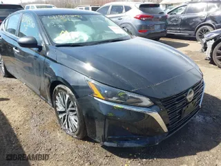 2024 Nissan Altima 2.5 SV with VIN 1N4BL4DVXRN321854, listed as a IAAI auction lot 41812850 with 28,994 mi miles. Bid and sale history available at carsss.com. Image 6.