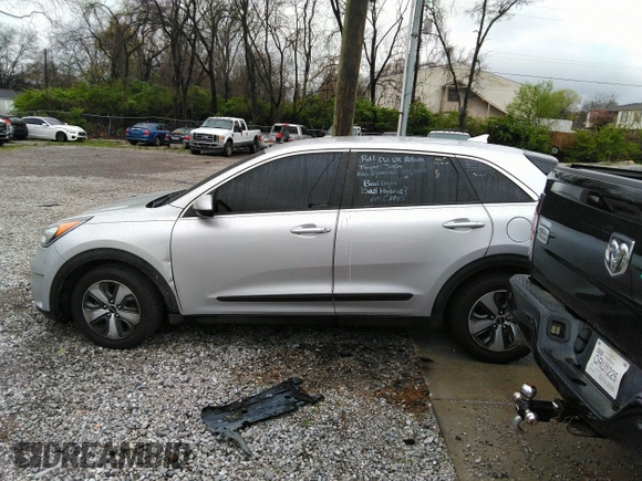 2018 Kia Niro LX with VIN KNDCB3LCXJ5147445, listed as a IAAI auction lot 41930470 with 134,224 mi miles. Bid and sale history available at carsss.com. Image 14.
