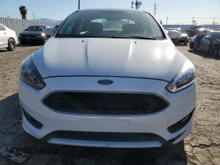 2016 Ford Focus SE with VIN 1FADP3F26GL336032, listed as a Copart auction lot 48334005 with 107,527 mi miles and Clean title. Bid and sale history available at DreamBid. Image 5.