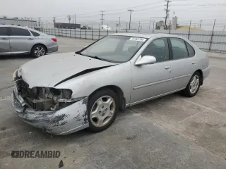 2000 Nissan Altima GXE with VIN 1N4DL01A9YC159146, listed as a Copart auction lot 75762784 with 103,612 mi miles and Salvage Title. Bid and sale history available at carsss.com. Image 1.