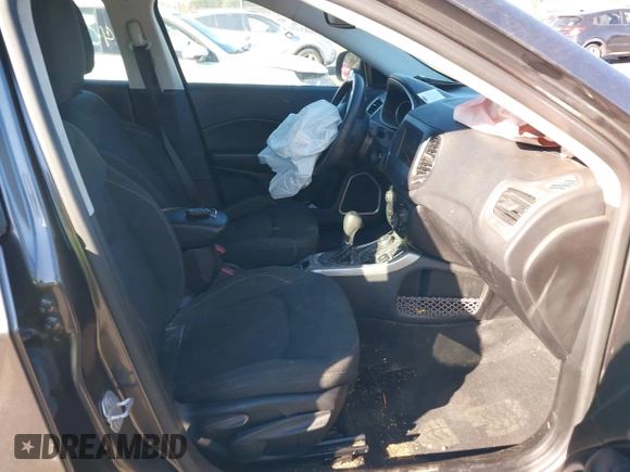 2018 Jeep Compass Sport with VIN 3C4NJDAB7JT481279, listed as a IAAI auction lot 40633532 with 87,675 mi miles and . Bid and sale history available at DreamBid. Image 5.