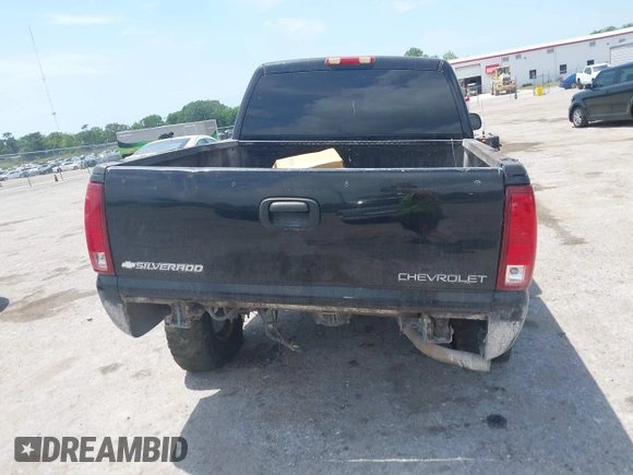 2005 Chevrolet Silverado 1500 LT with VIN 2GCEK13T351266474, listed as a IAAI auction lot 42098149 with 225,667 mi miles and . Bid and sale history available at DreamBid. Image 16.