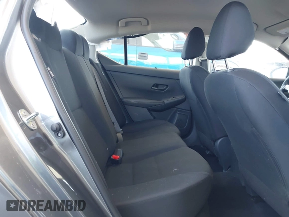 2025 Nissan Sentra S z VIN 3N1AB8BV9SY308821, wystawiony jako IAAI lot #42367623 z przebiegiem 2 098 mil mil oraz . Historia ofert i sprzedaży dostępna na DreamBid. Obrazek 8.