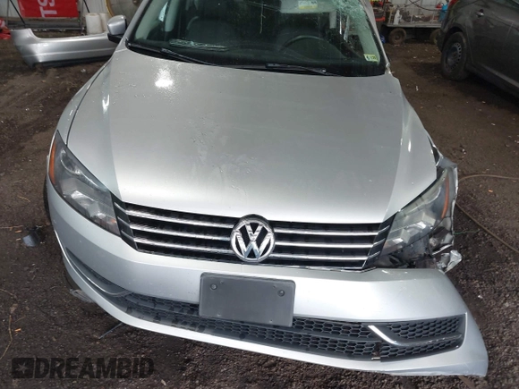 2014 Volkswagen Passat S with VIN 1VWAT7A33EC104563, listed as a IAAI auction lot 42471984 with 122,926 mi miles and . Bid and sale history available at DreamBid. Image 10.