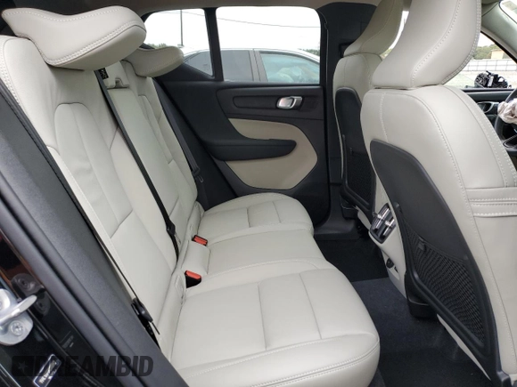 2024 Volvo XC40 с VIN YV4L12UF0R2313942, выставлен на аукционе Copart как лот 73662794 с пробегом Не указан миль и Списание • Salvage title. История ставок и продаж доступна на DreamBid. Изображение 11.