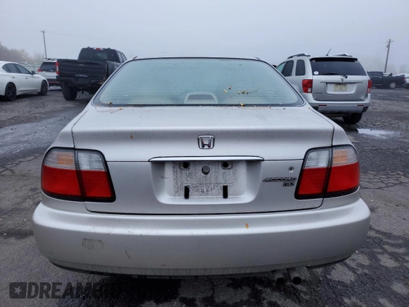 1996 Honda Accord EX with VIN 1HGCD5667TA197002, listed as a Copart auction lot 76937404 with 267,287 mi miles and Clean Title. Bid and sale history available at carsss.com. Image 6.