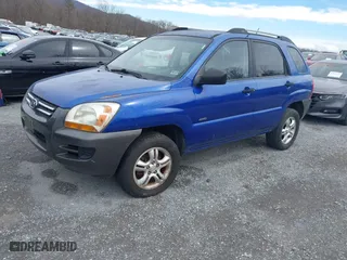 2008 Kia Sportage LX with VIN KNDJE723487477667, listed as a IAAI auction lot 41881032 with 225,840 mi miles. Bid and sale history available at carsss.com. Image 2.