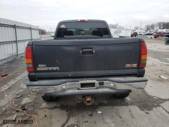 2003 GMC Sierra 2500HD SLT with VIN 1GTHK29U63E272073, listed as a Copart auction lot 84705704 with 251,526 mi miles and Clean Title. Bid and sale history available at carsss.com. Image 6.