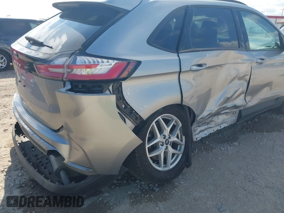 2022 Ford Edge SE with VIN 2FMPK4G92NBA75370, listed as a IAAI auction lot 42575208 with 48,678 mi miles and . Bid and sale history available at DreamBid. Image 6.