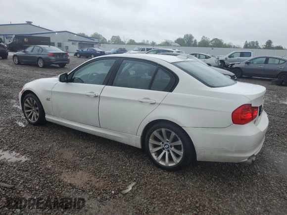 2011 BMW 3 Series 328i xDrive z VIN WBAPK5G59BNN79984, wystawiony jako Copart lot #57904565 z przebiegiem 134 832 mil mil oraz Czysty tytuł • Clean title. Historia ofert i sprzedaży dostępna na DreamBid. Obrazek 2.