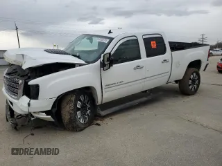 2011 GMC Sierra 2500HD Denali z VIN 1GT125C89BF106153, wystawiony jako Copart lot #48703125 z przebiegiem 198 833 mil mil oraz Szkoda całkowita • Salvage title. Historia ofert i sprzedaży dostępna na DreamBid. Obrazek 1.